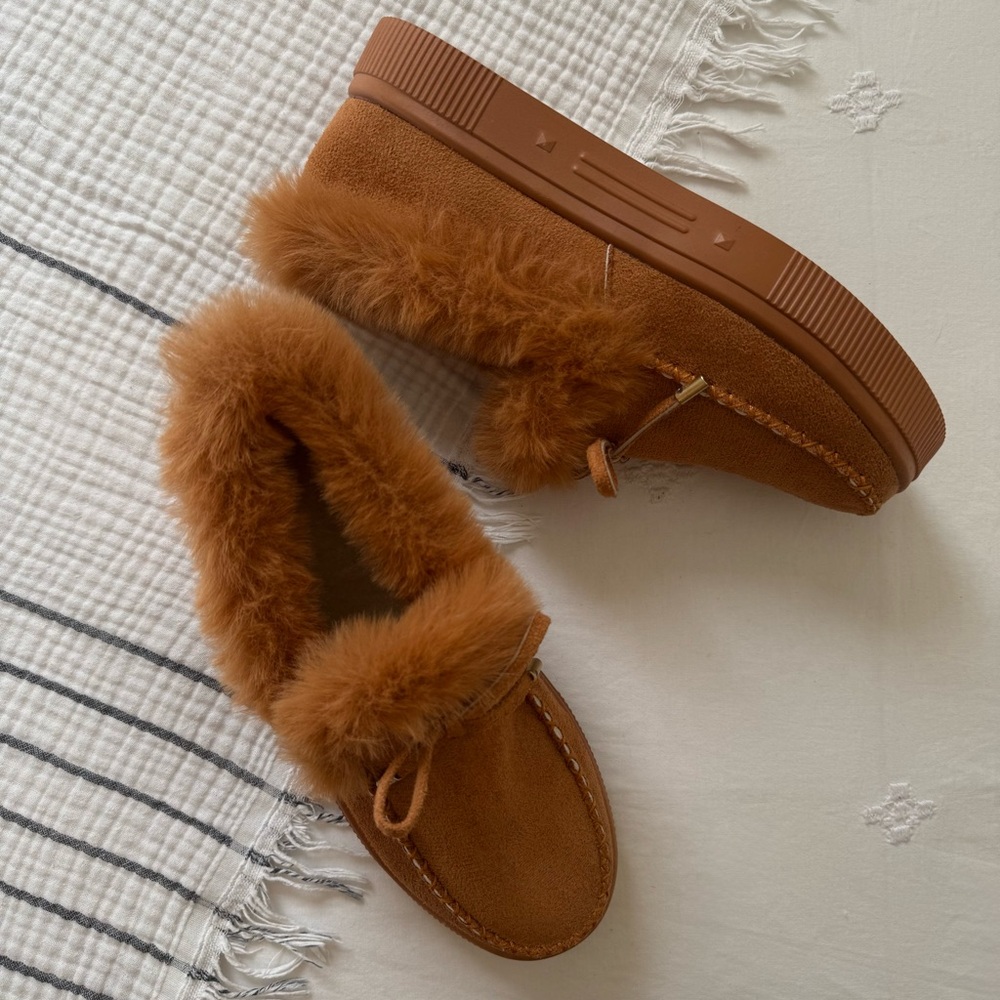 Women’s Chestnut Brown Faux Fur Lined Slip On Moccasin Loafers Size 9 - Picture 8 of 13
